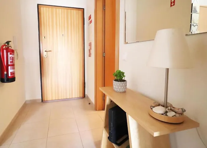 Appartamento T1 Flamingo - - 1,5 Km Da *
